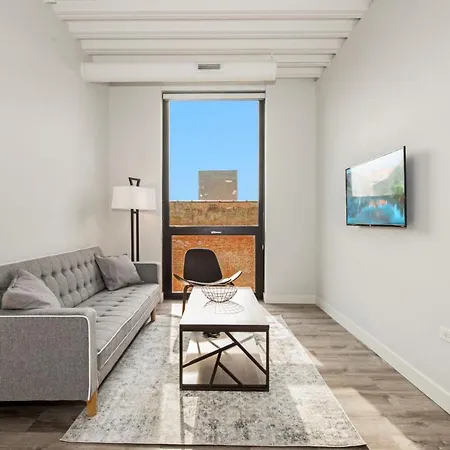 Stylish Modern 1Br Suite Right By Loyola University - Staygia